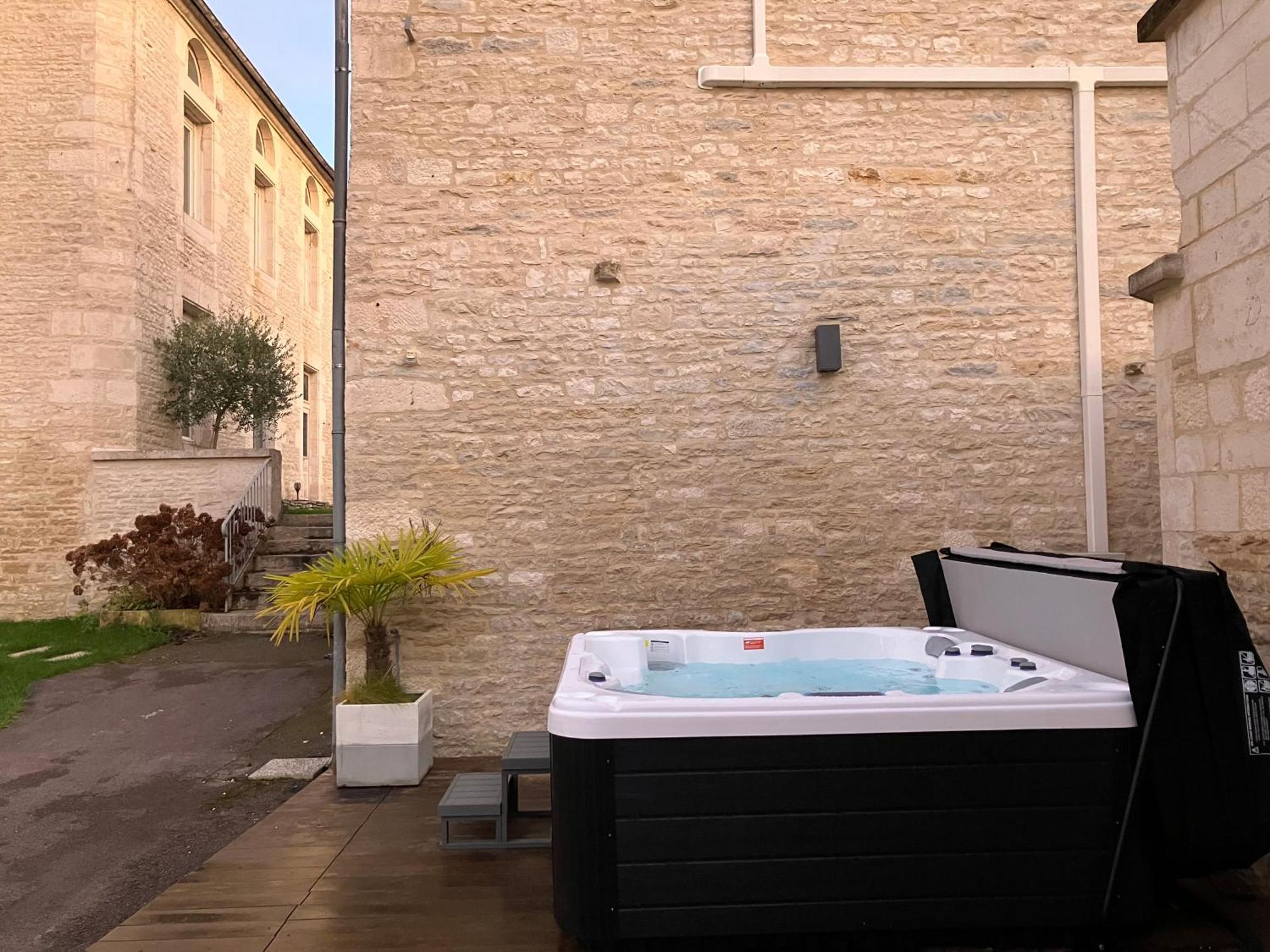 La Villa Lombardi En Champagne, Avec Piscine Privee Et Jacuzzi Les Riceys Екстер'єр фото